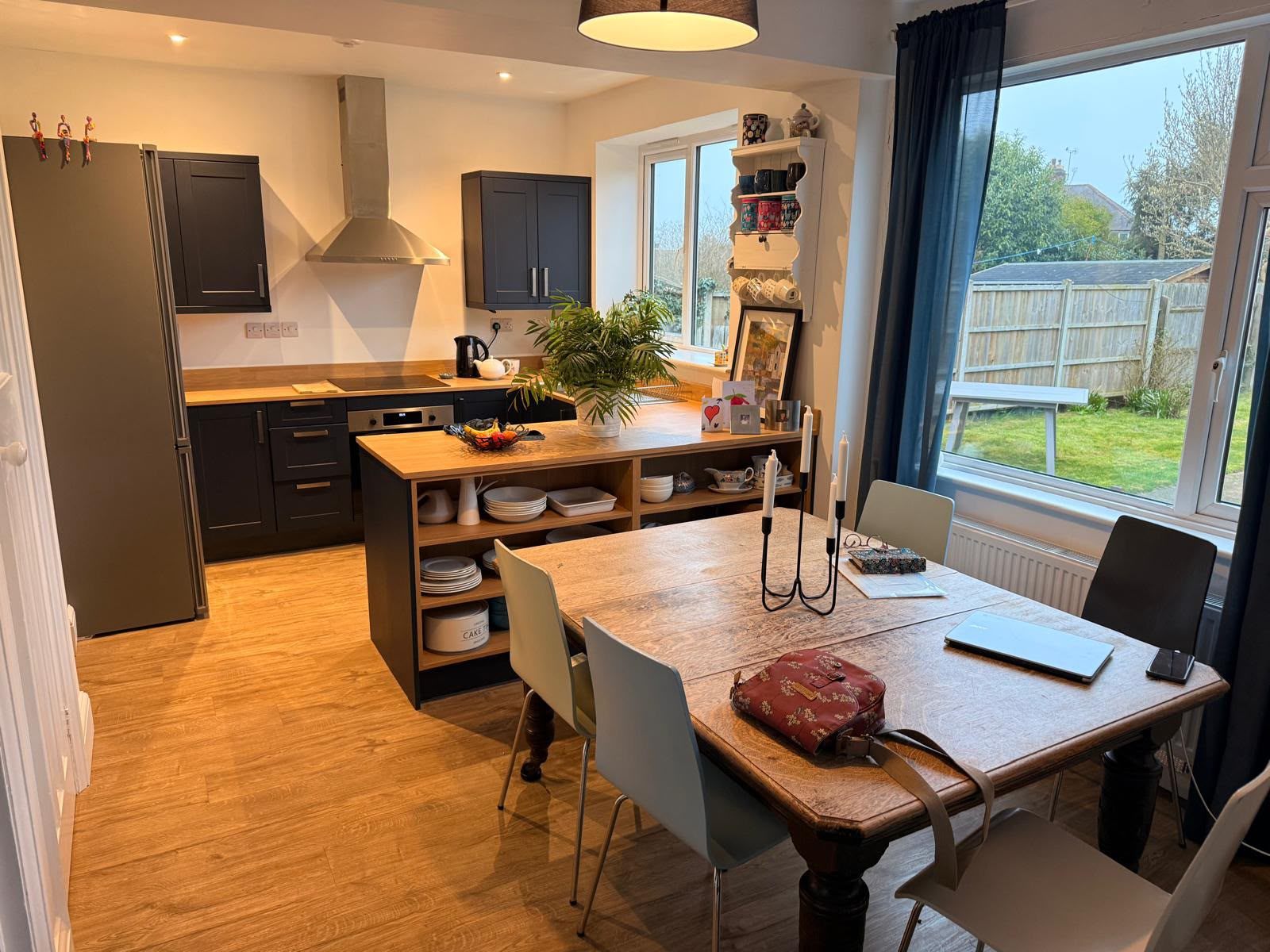 Family kitchen and dining space overlooking the garden